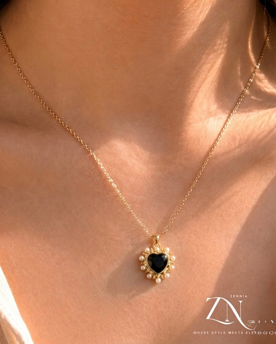 Amour Noir Necklace