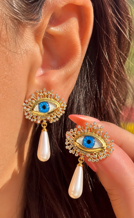 Siren’s gaze earrings