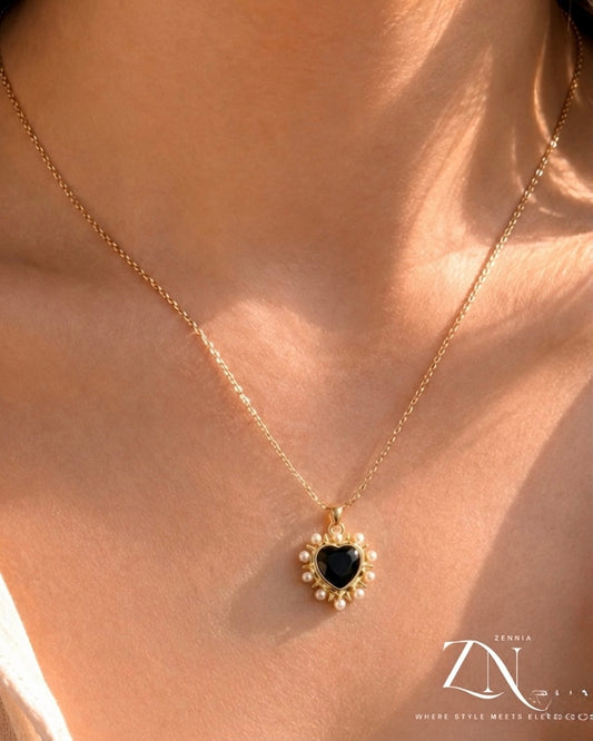 Amour Noir Necklace
