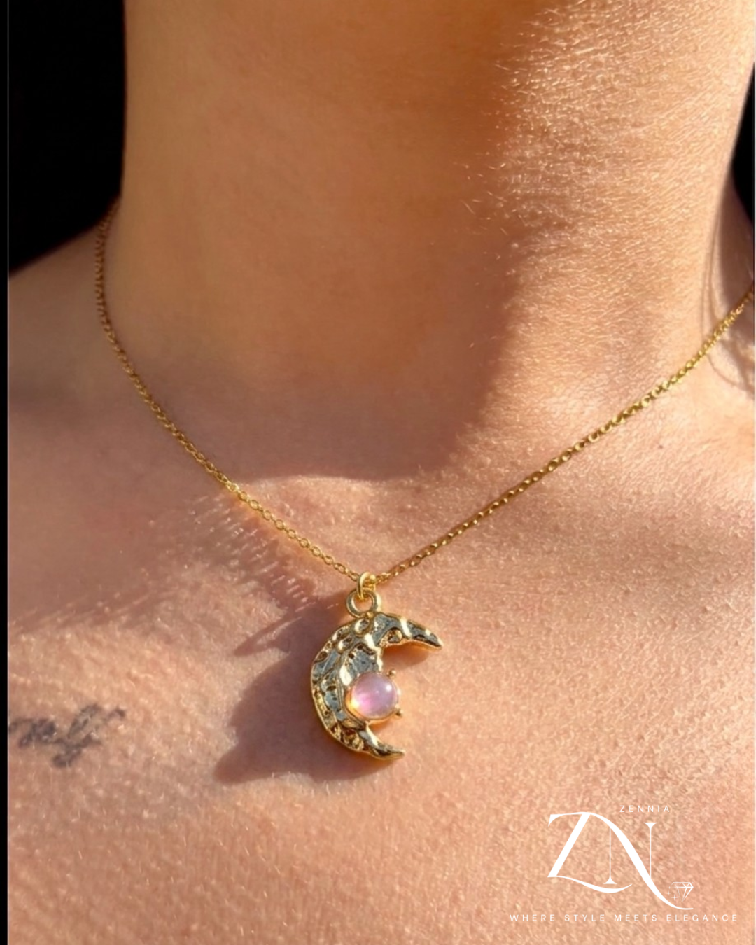 Luna Pearl Necklace
