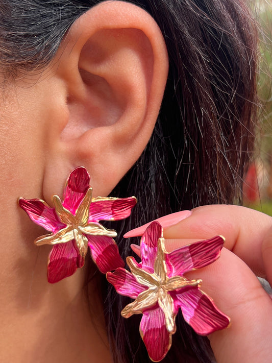 🌺✨ Crimson Bloom Statement Earrings ✨🌺